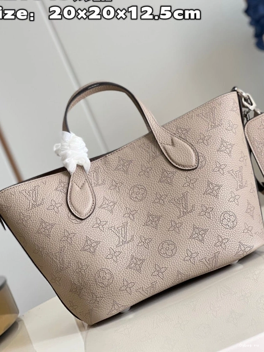 VUITTON LOUIS BLOSSOM PM 0819